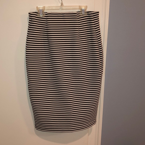 CREMIEUX WOMENS BUSINESS SKIRT - Picture 1 of 3